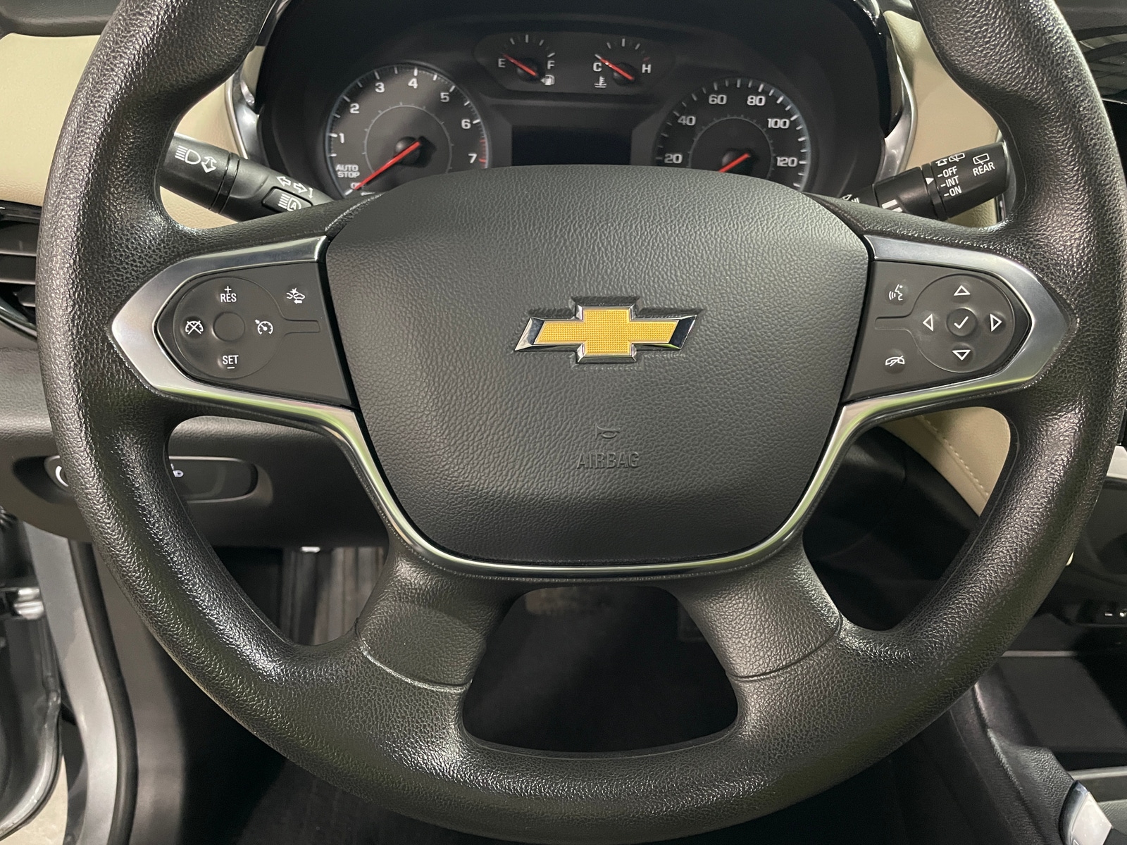 Thumbnail: 2023 Chevrolet Traverse - 5