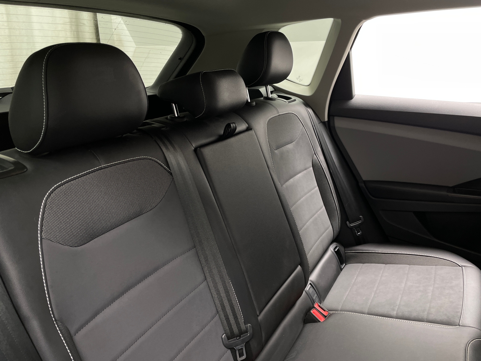 Thumbnail: 2023 Volkswagen Taos - 5