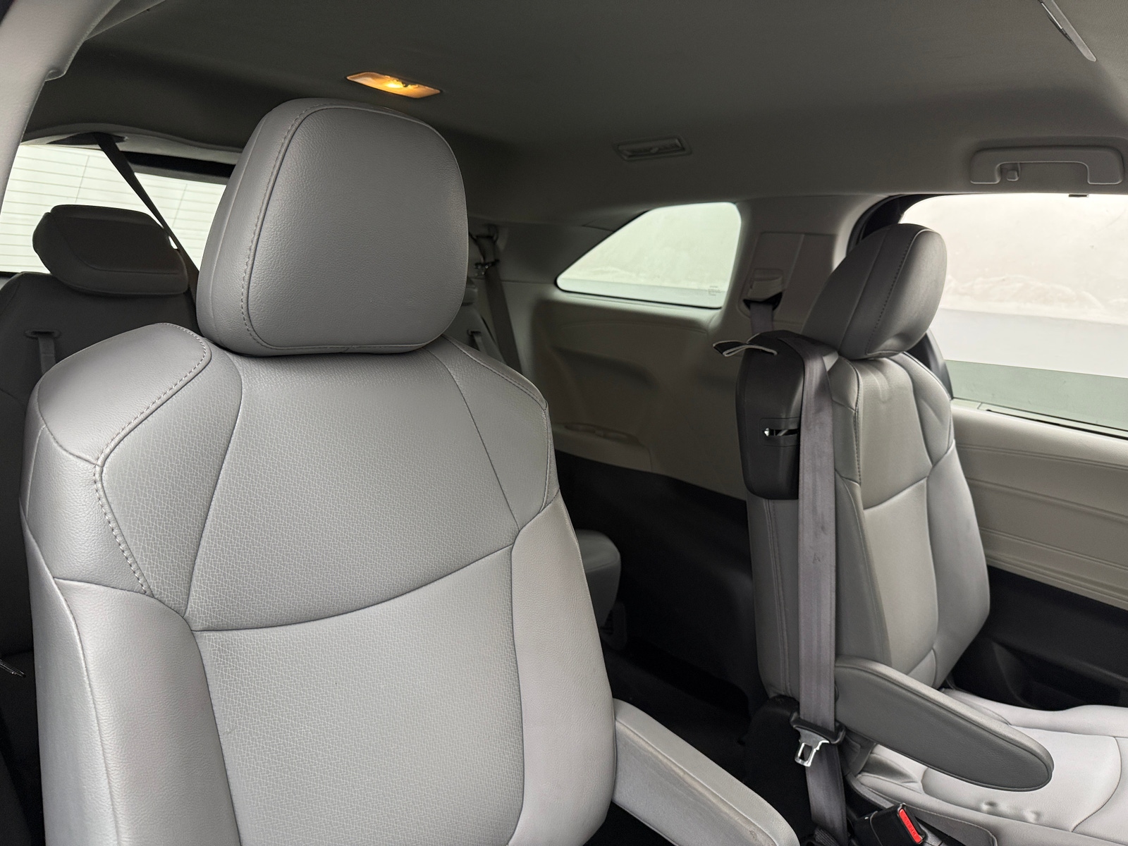 Thumbnail: 2022 Toyota Sienna - 5