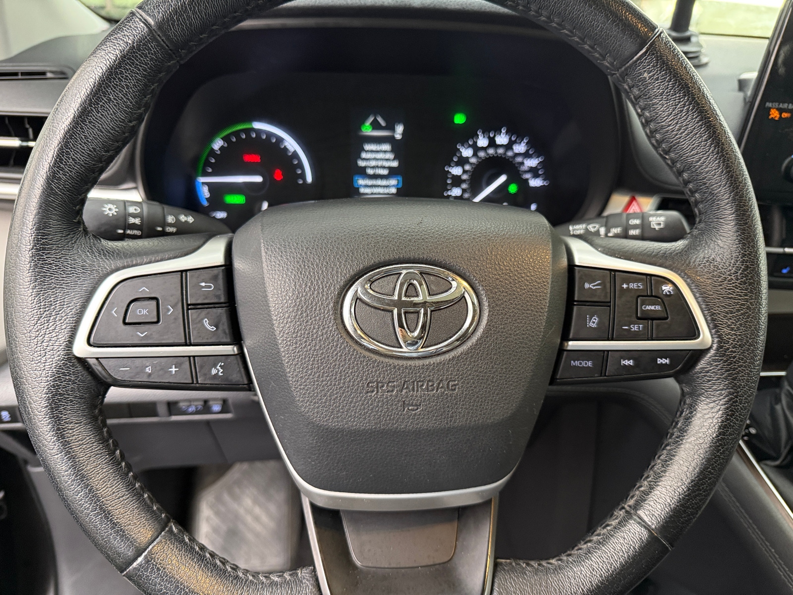 Thumbnail: 2022 Toyota Sienna - 4