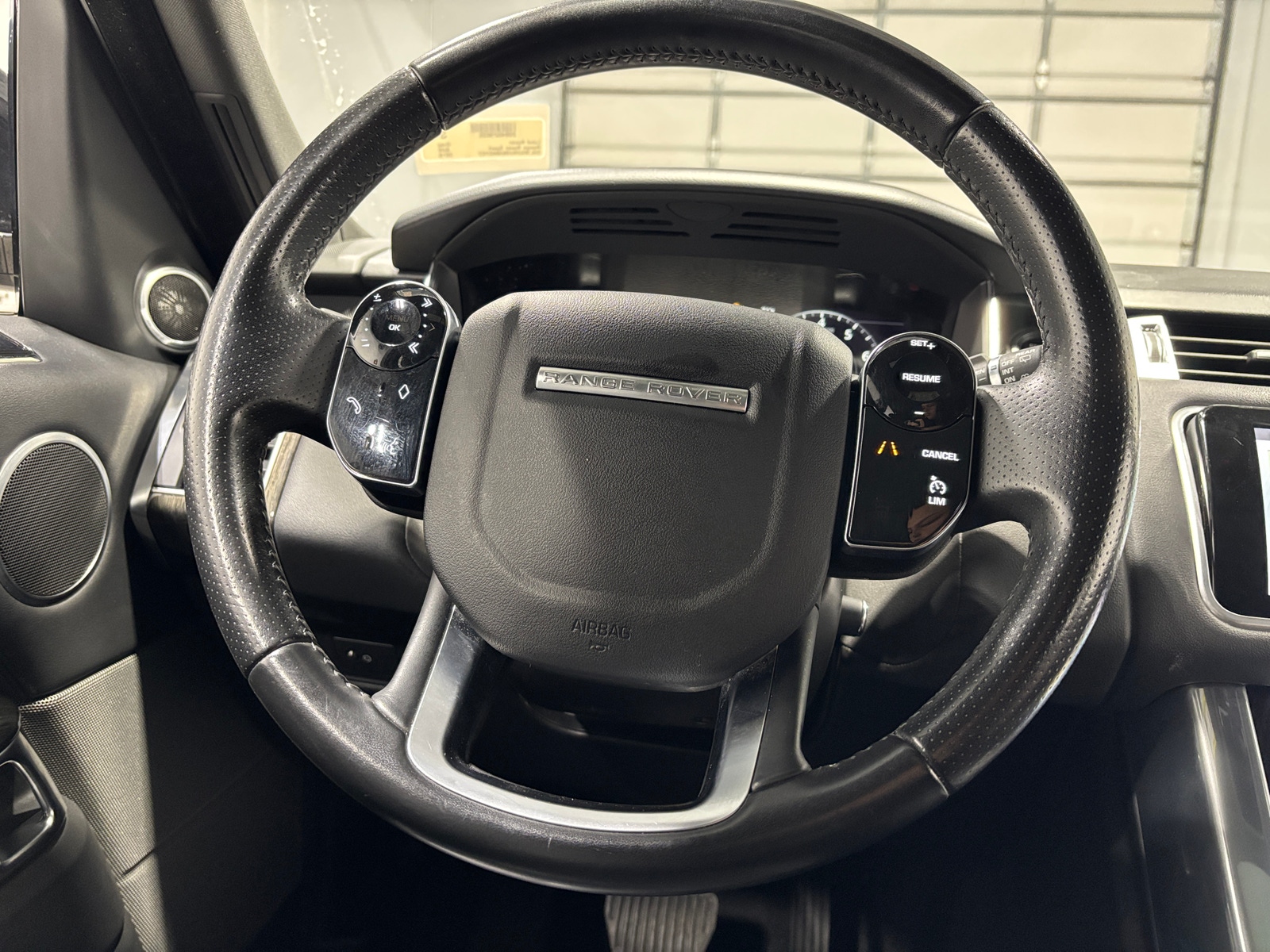 Thumbnail: 2019 Land Rover Range Rover Sport - 4