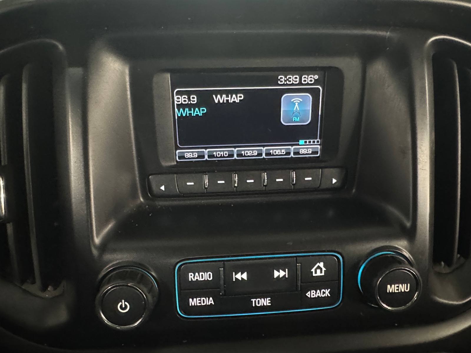 Thumbnail: 2016 Chevrolet Colorado - 4