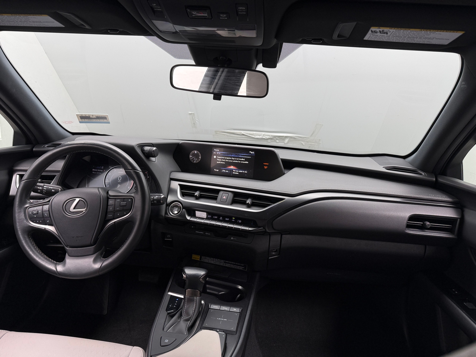 Thumbnail: 2022 Lexus UX - 2