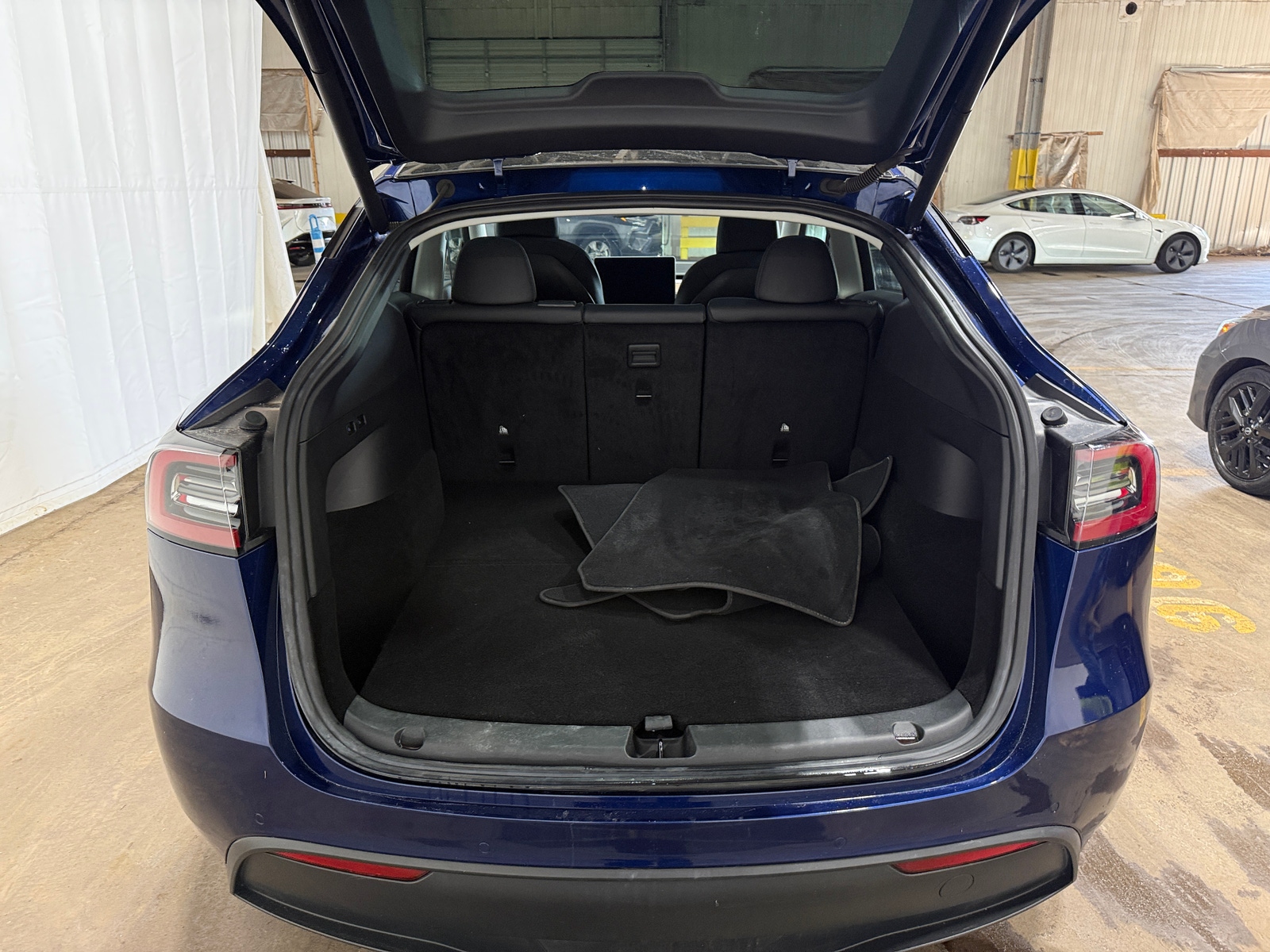 Thumbnail: 2022 Tesla Model Y - 6