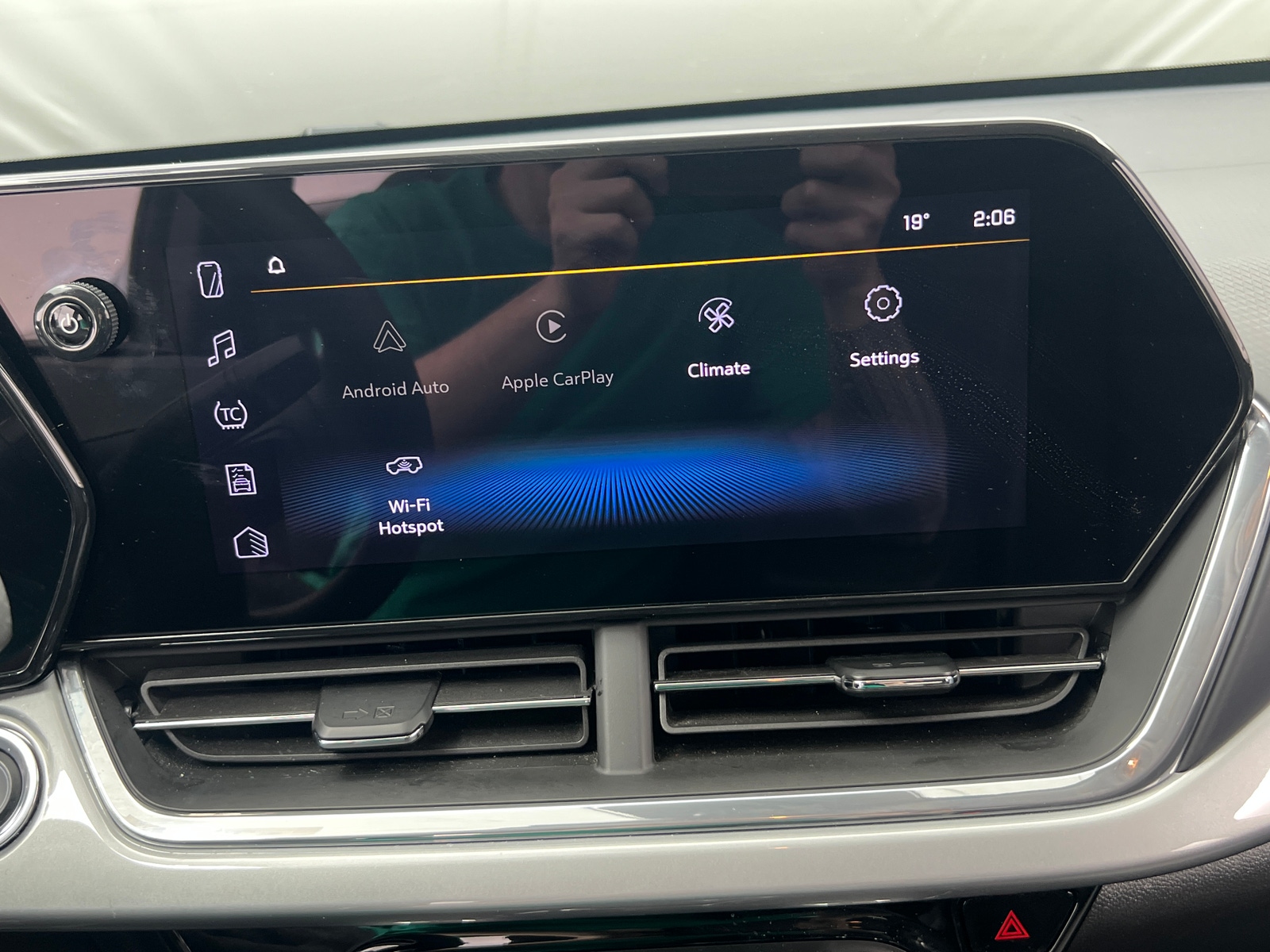 Thumbnail: 2025 Chevrolet Trax - 4