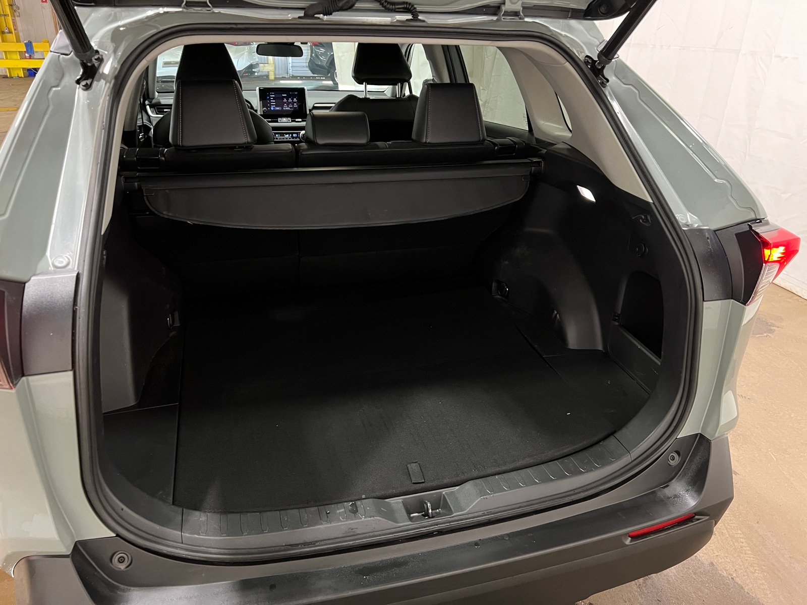 Thumbnail: 2023 Toyota RAV4 - 6