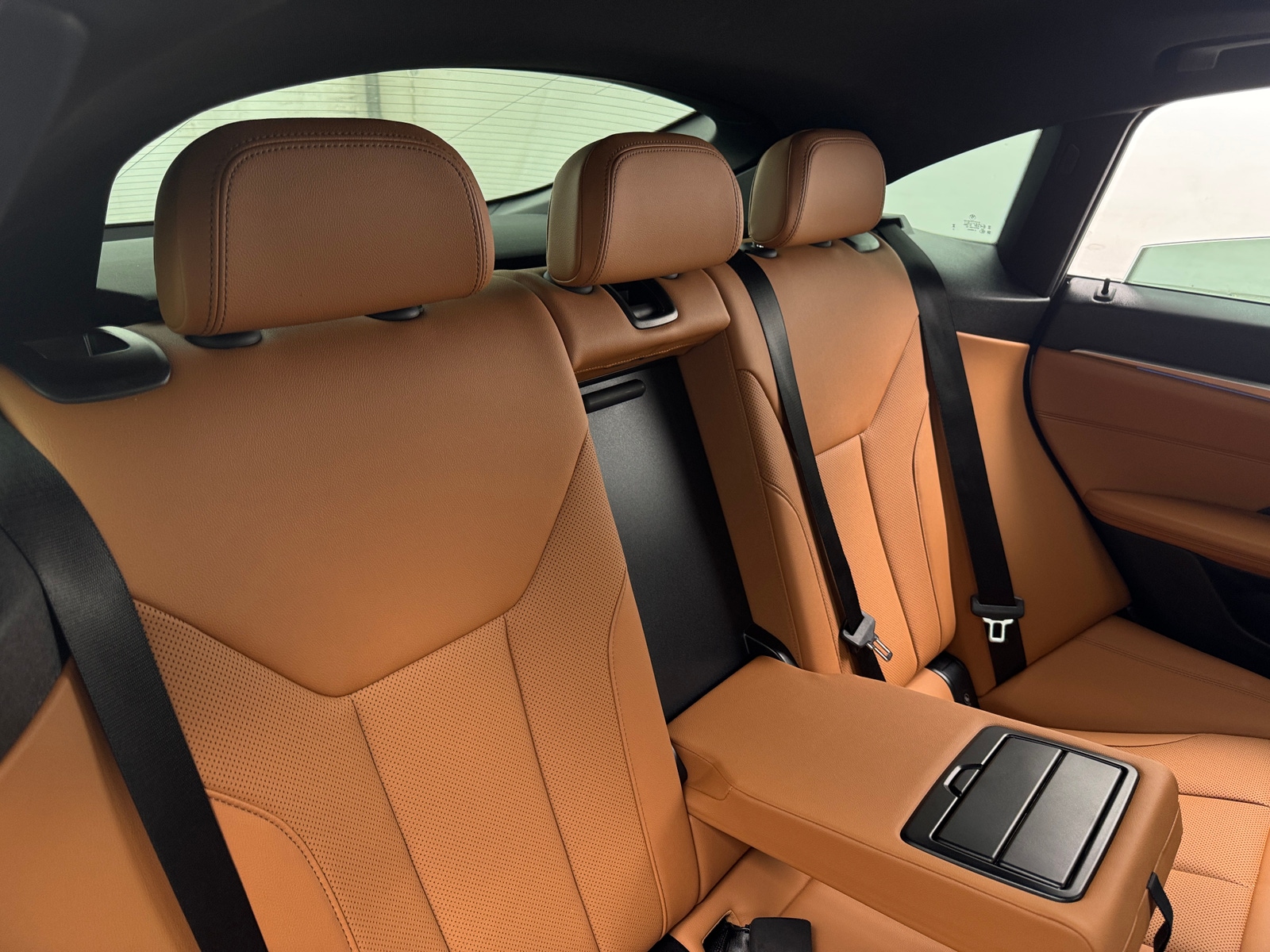 Thumbnail: 2023 BMW i4 - 5