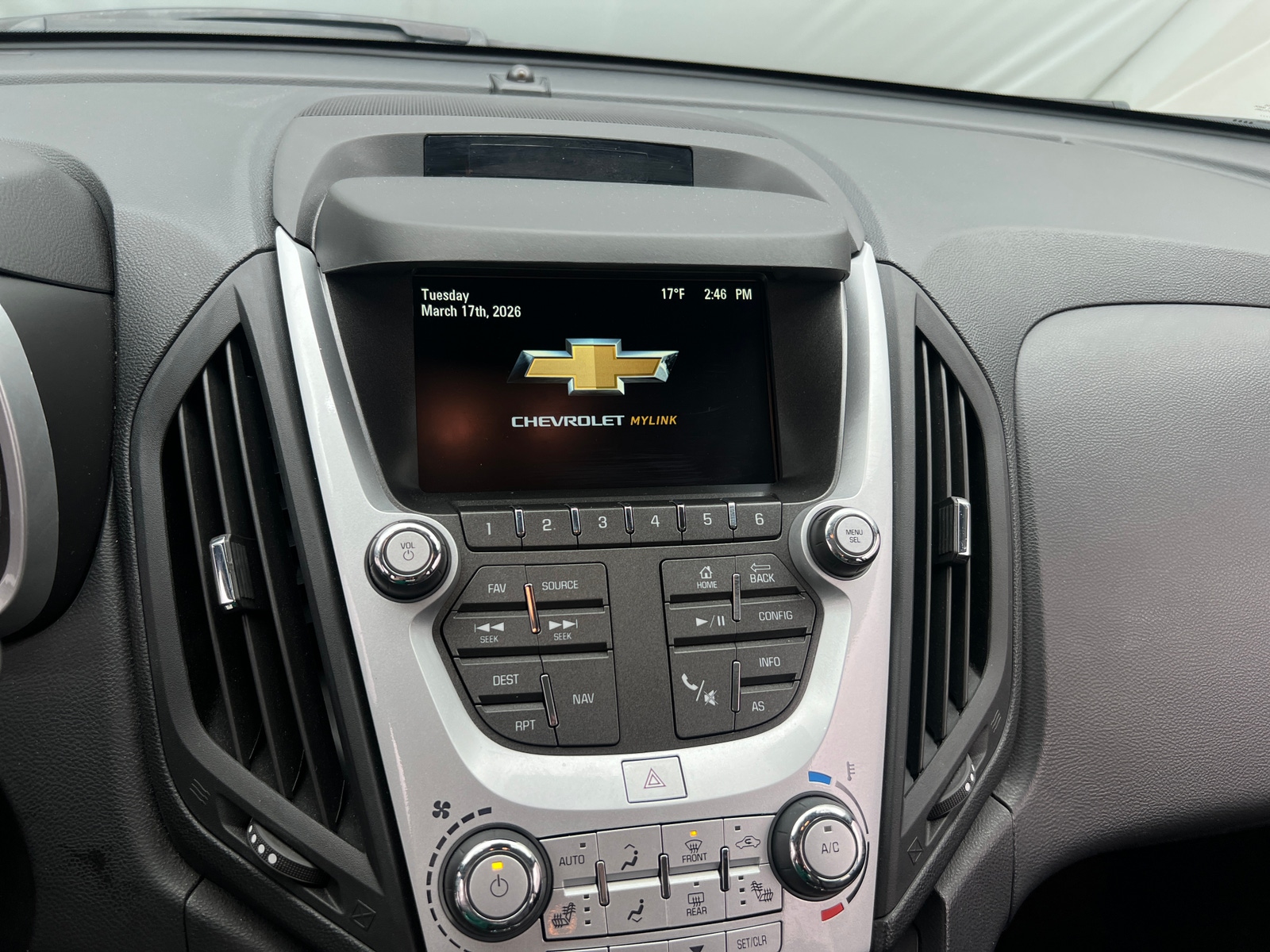 Thumbnail: 2016 Chevrolet Equinox - 3