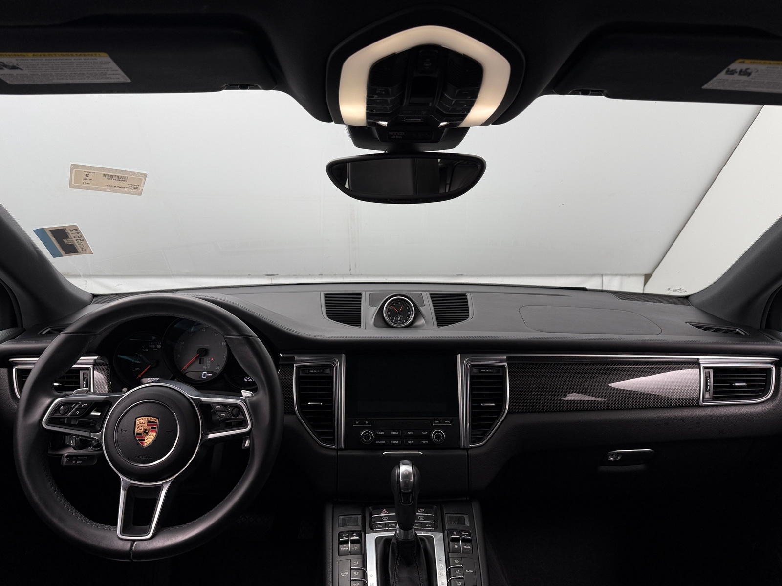 Thumbnail: 2017 Porsche Macan - 2