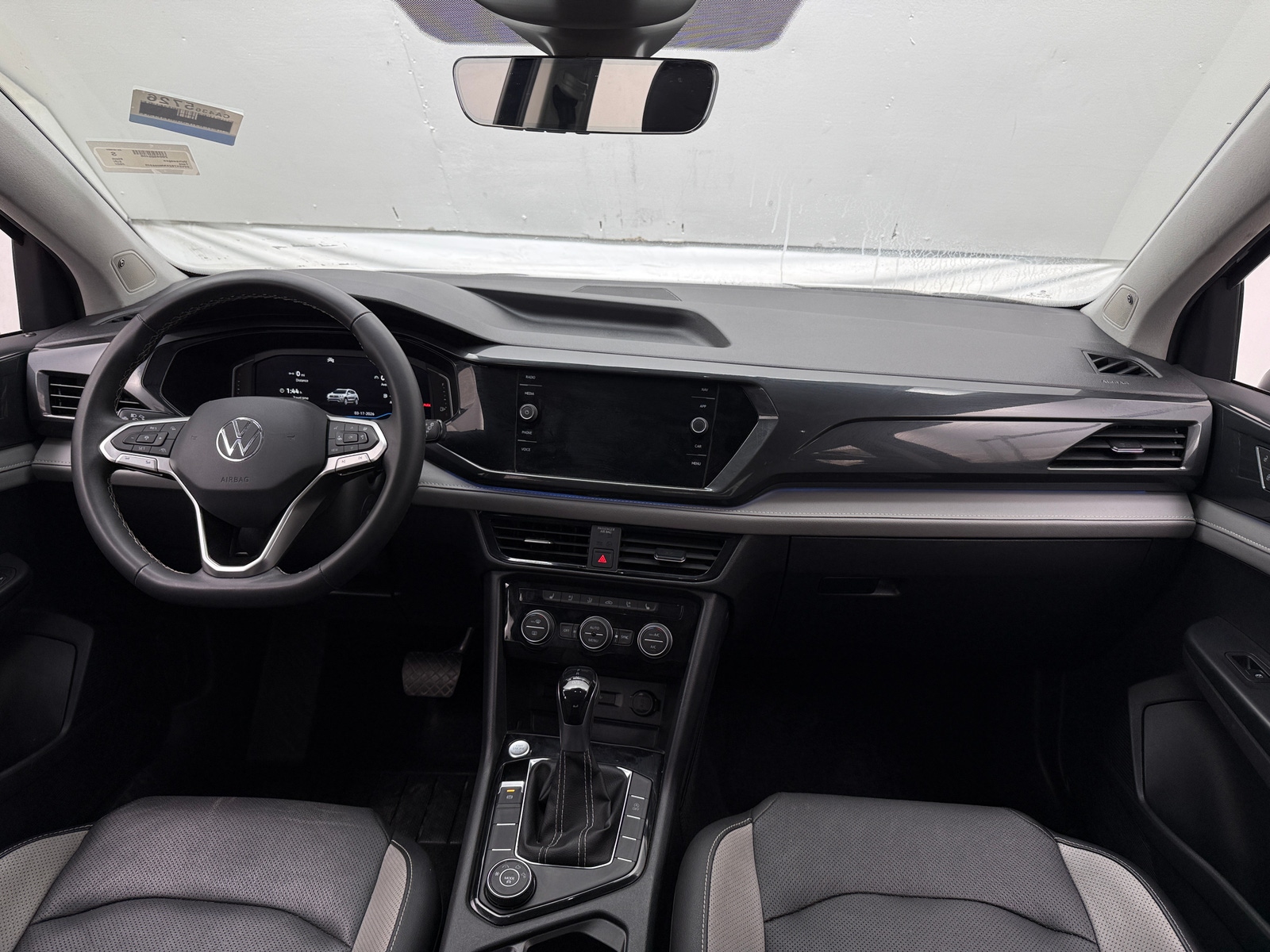 Thumbnail: 2022 Volkswagen Taos - 2