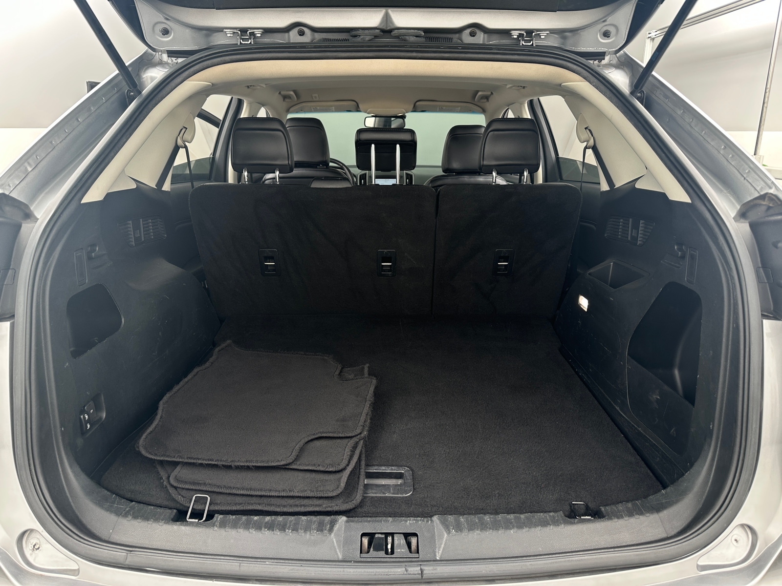 Thumbnail: 2020 Ford Edge - 6