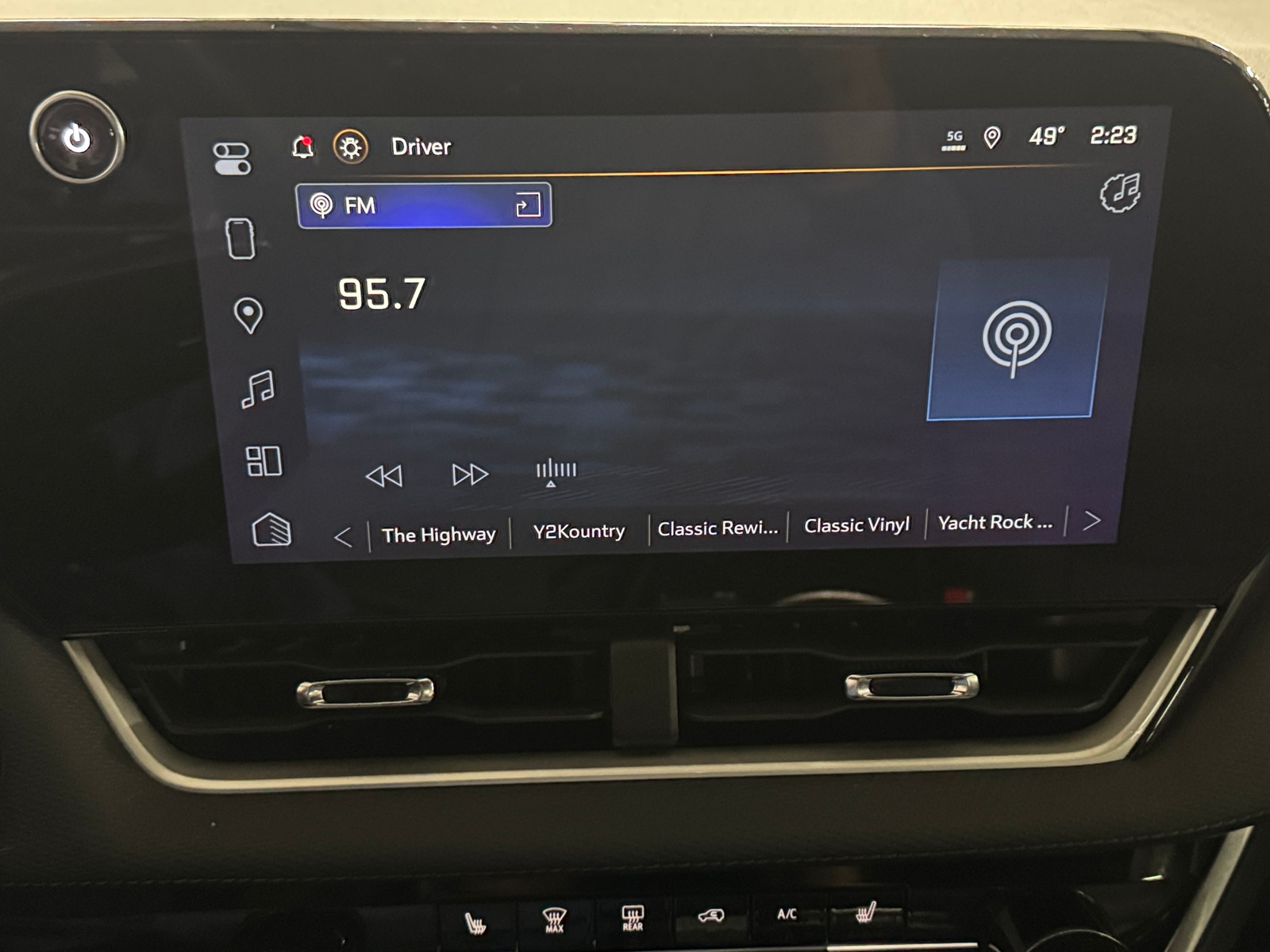 Thumbnail: 2025 Chevrolet Equinox - 4