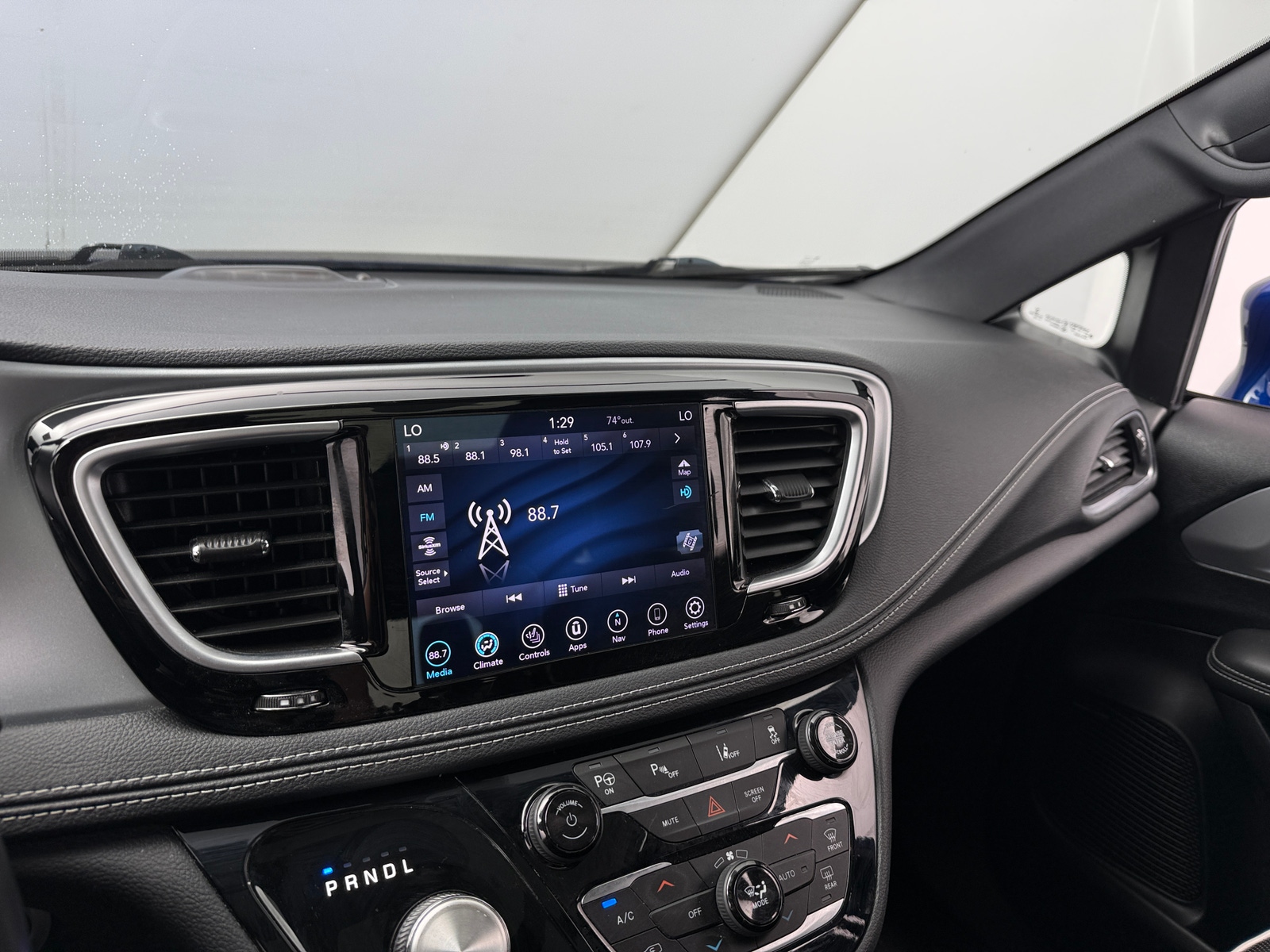 Thumbnail: 2020 Chrysler Pacifica - 3
