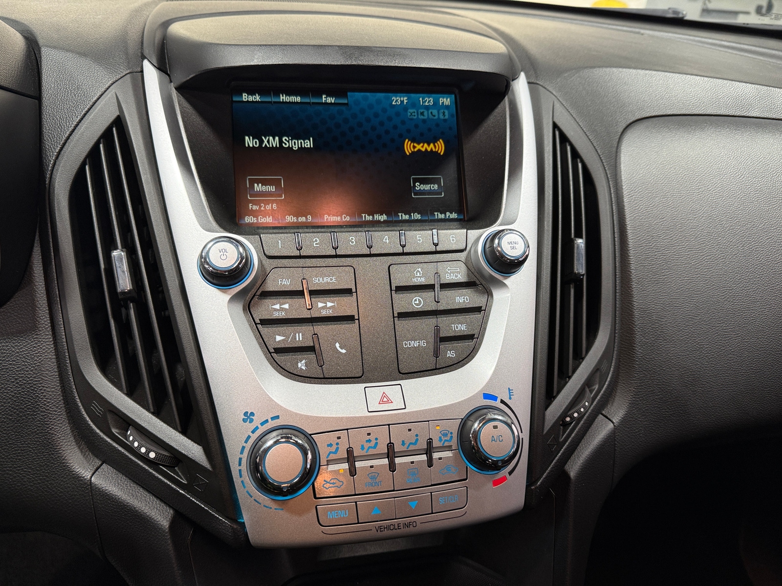 Thumbnail: 2017 Chevrolet Equinox - 4