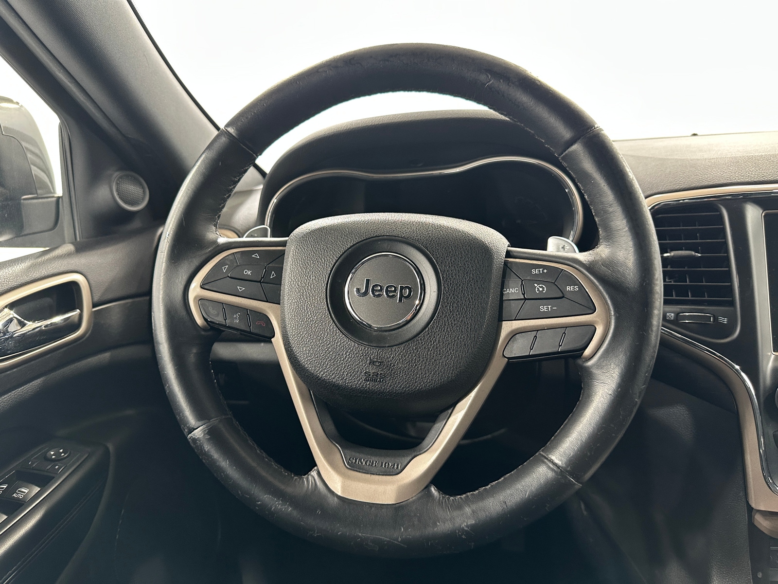 Thumbnail: 2015 Jeep Grand Cherokee - 5