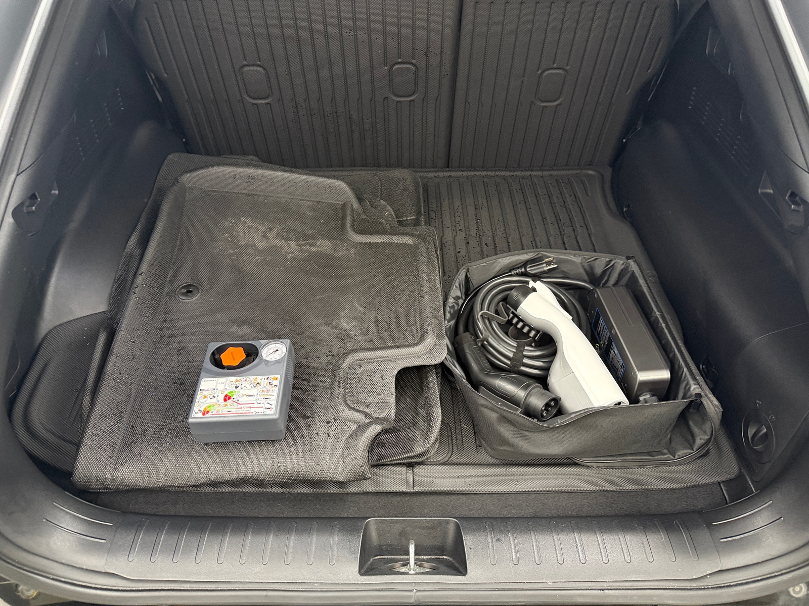 Thumbnail: 2022 Kia EV6 - 6