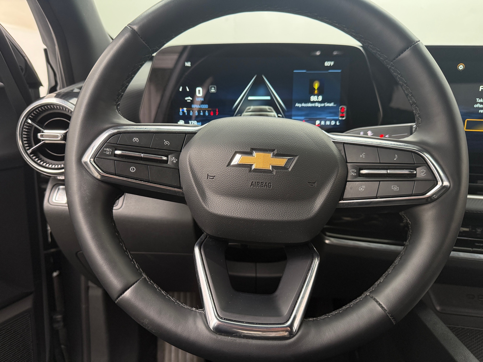 Thumbnail: 2025 Chevrolet Equinox - 5