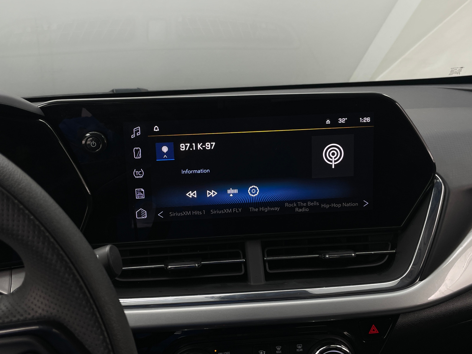 Thumbnail: 2025 Chevrolet Trax - 4