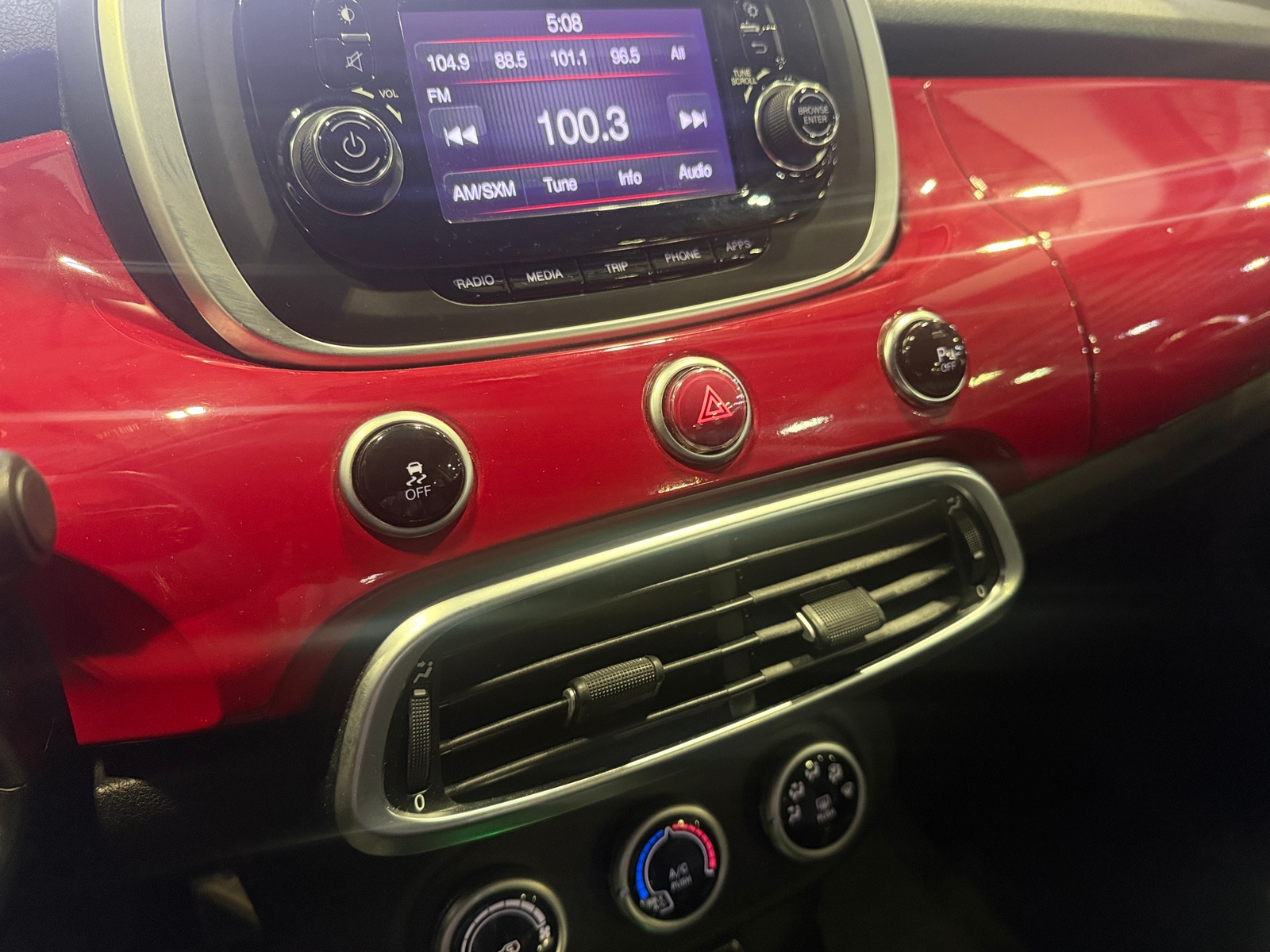 Thumbnail: 2017 Fiat 500X - 4