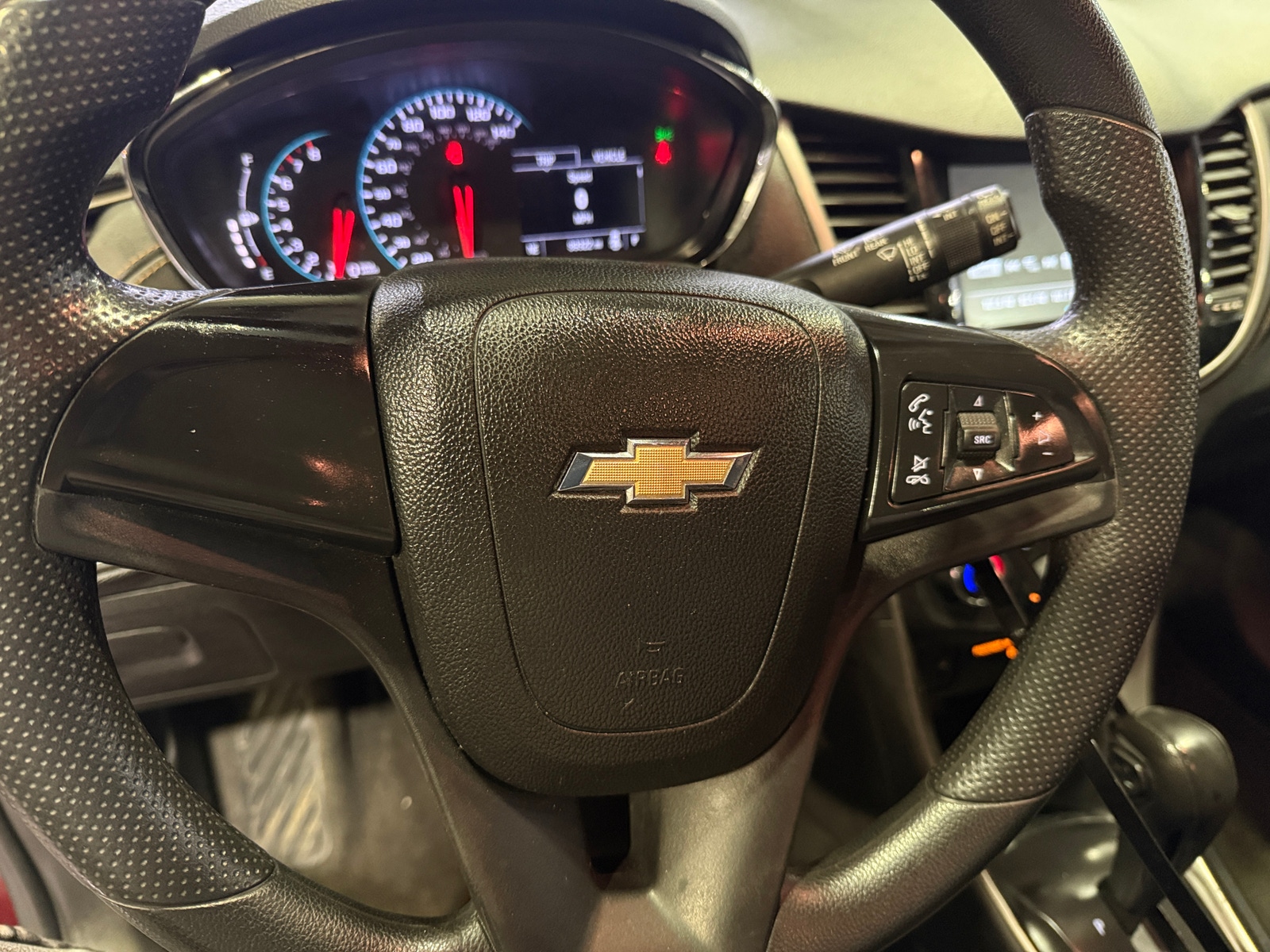 Thumbnail: 2017 Chevrolet Trax - 5