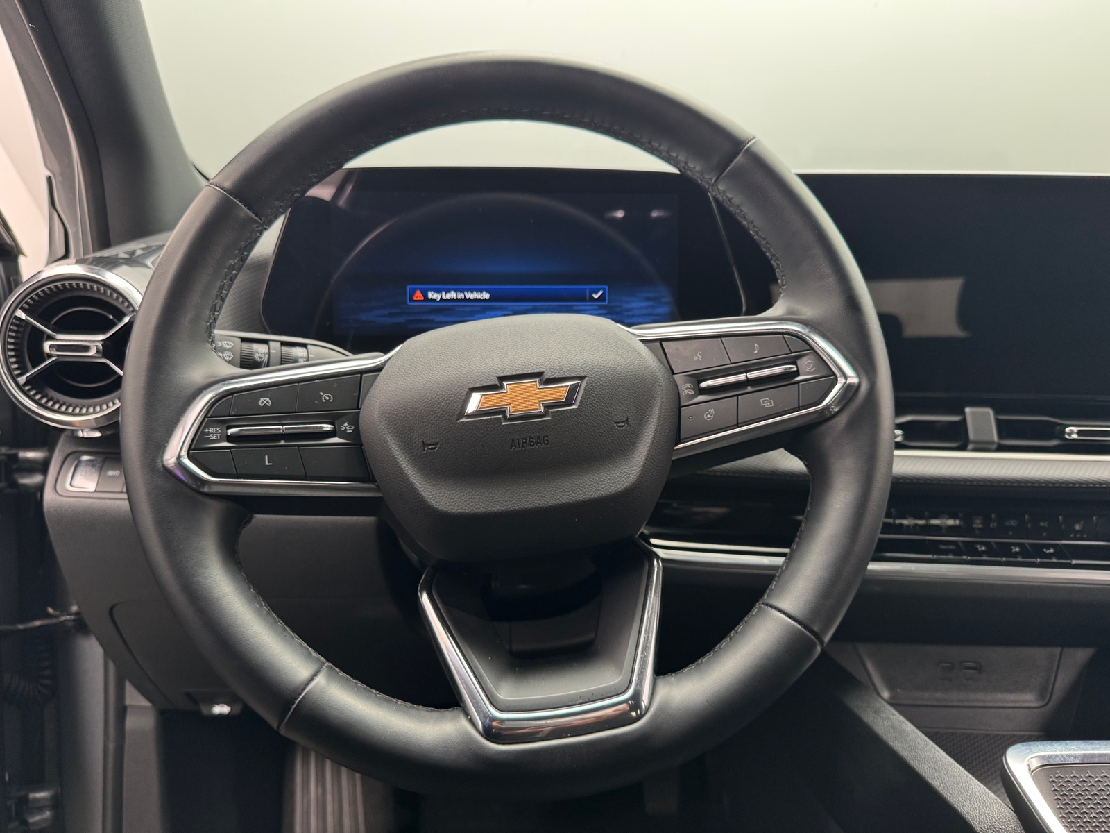 Thumbnail: 2025 Chevrolet Equinox - 5