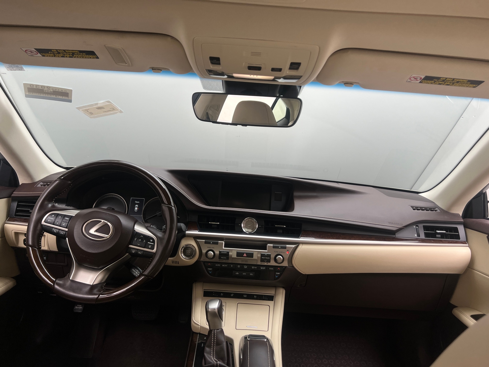 Thumbnail: 2016 Lexus ES - 2