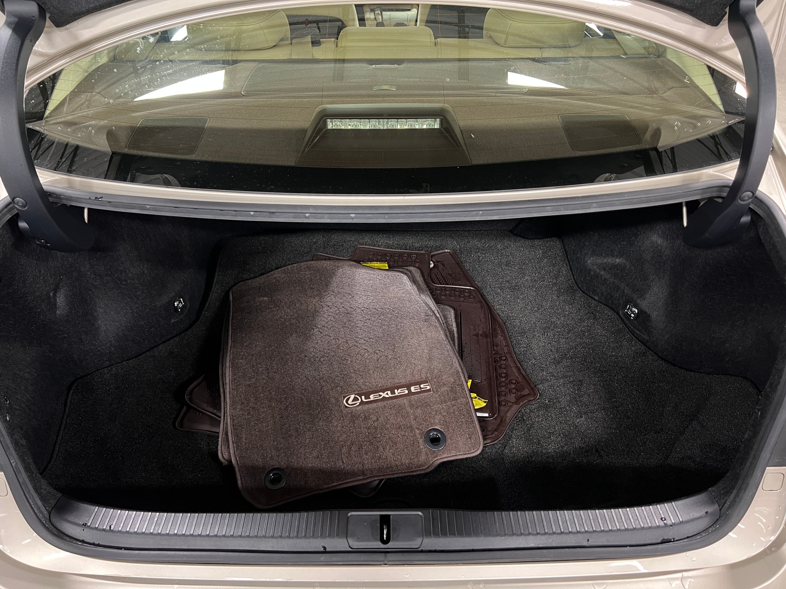 Thumbnail: 2016 Lexus ES - 6