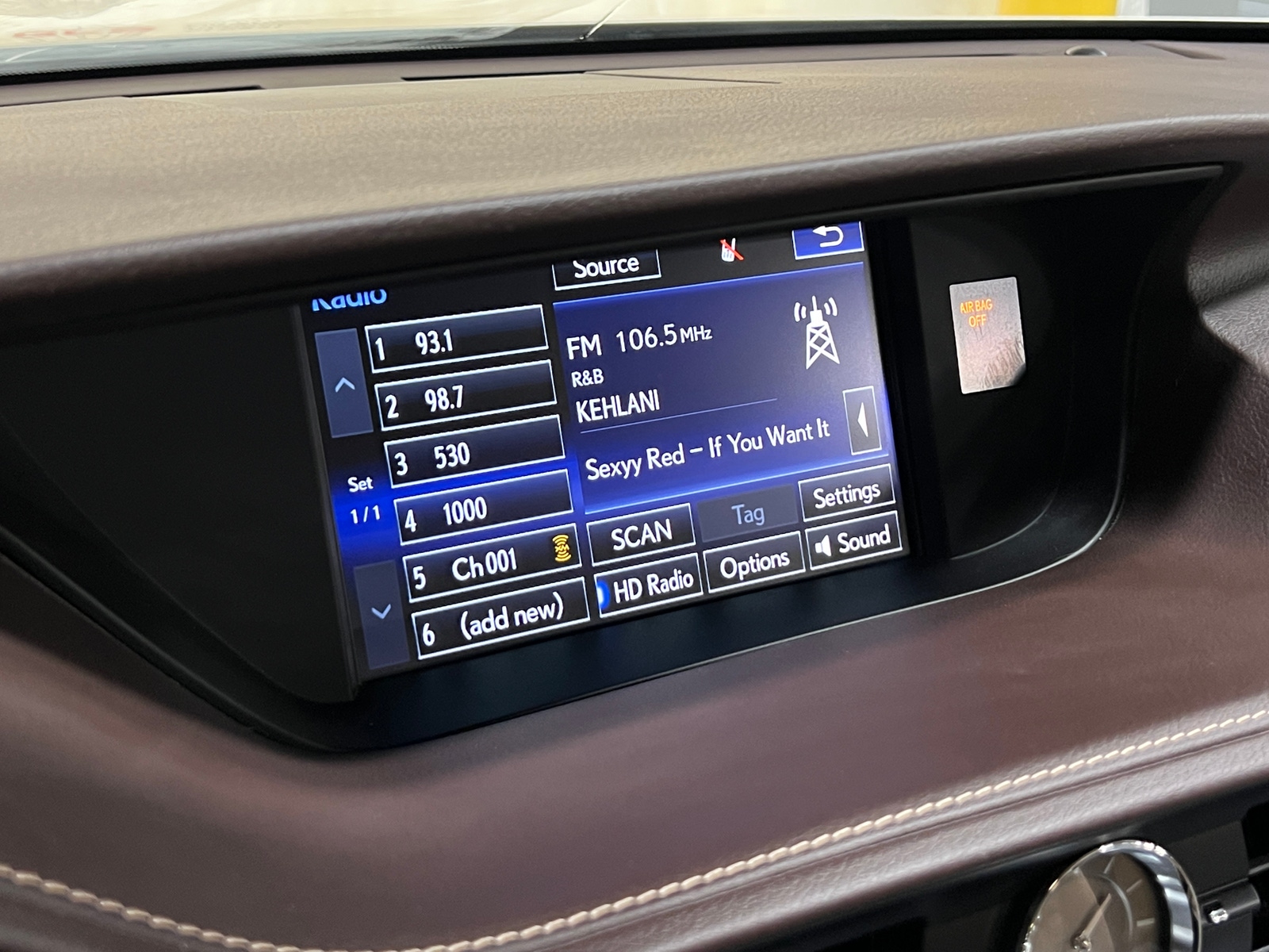 Thumbnail: 2016 Lexus ES - 3