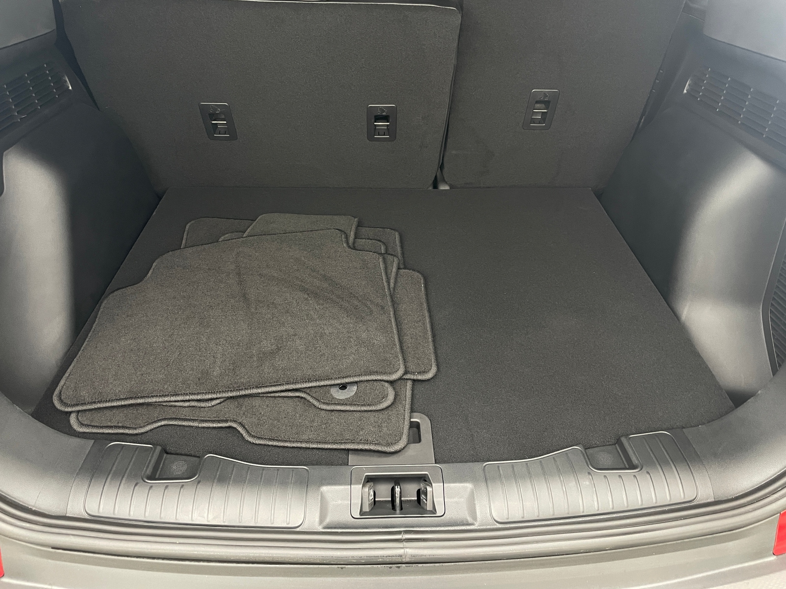 Thumbnail: 2025 Ford Escape - 7