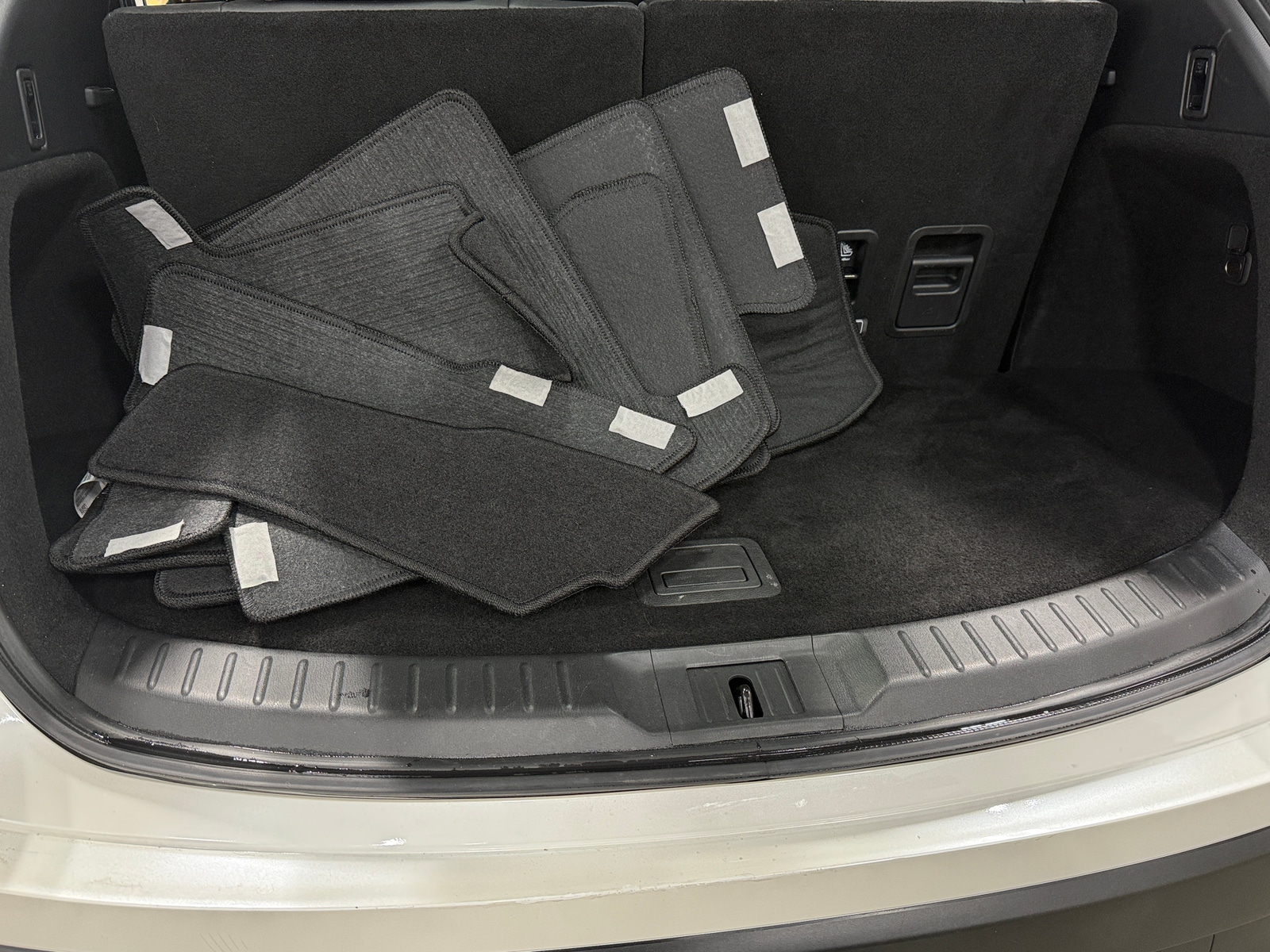 Thumbnail: 2023 Mazda CX-9 - 6