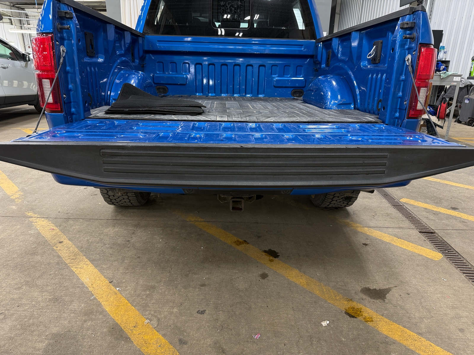 Thumbnail: 2019 Ford Econoline - 6