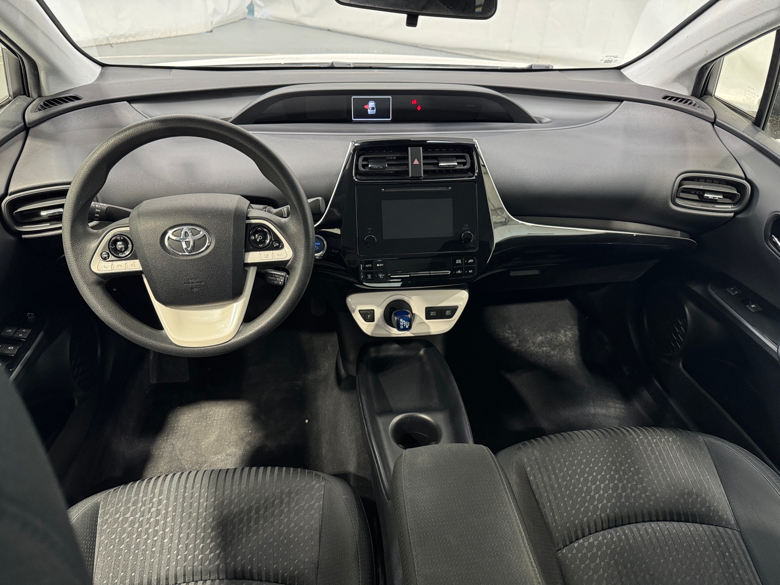 Thumbnail: 2018 Toyota Prius - 3