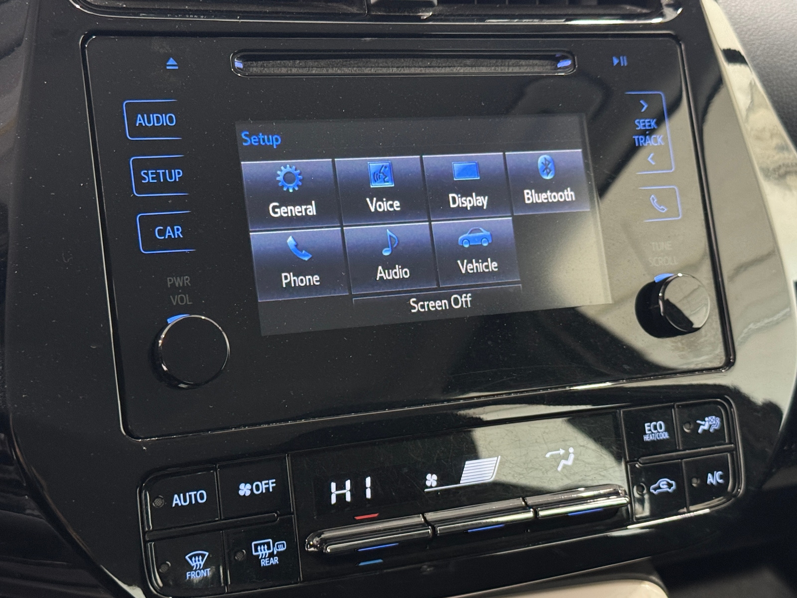 Thumbnail: 2018 Toyota Prius - 4