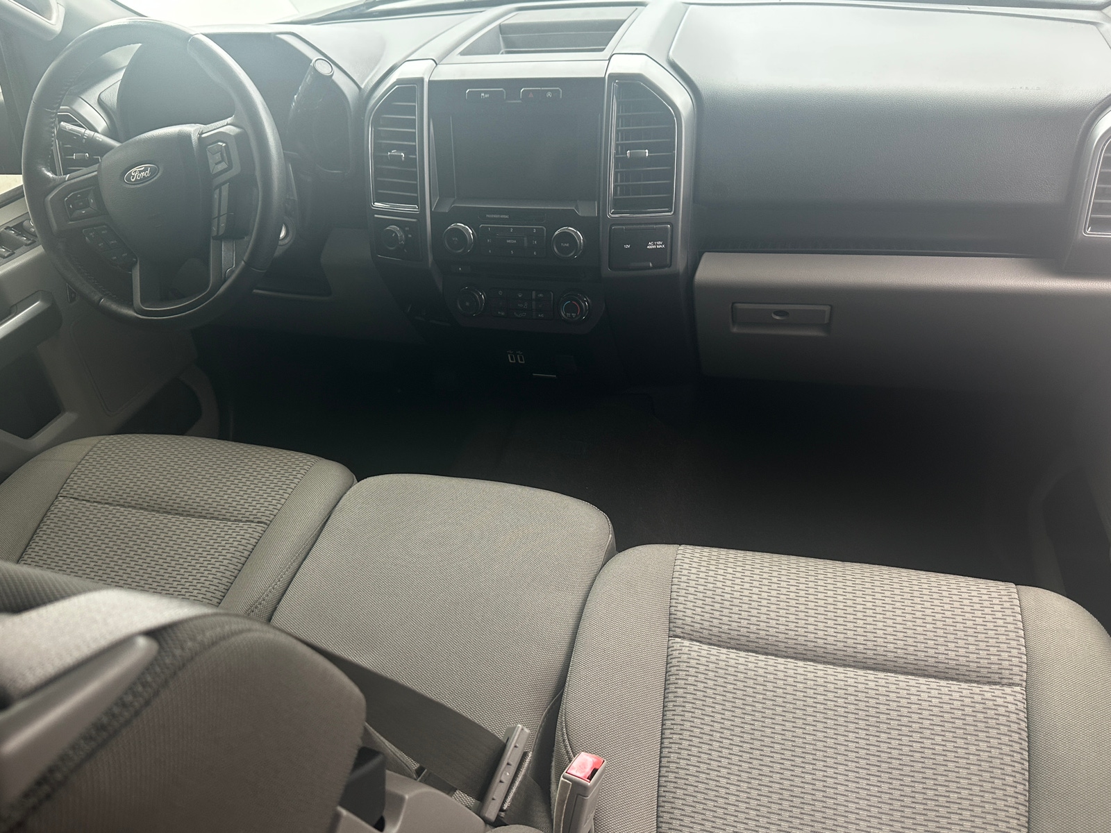 Thumbnail: 2018 Ford Econoline - 3