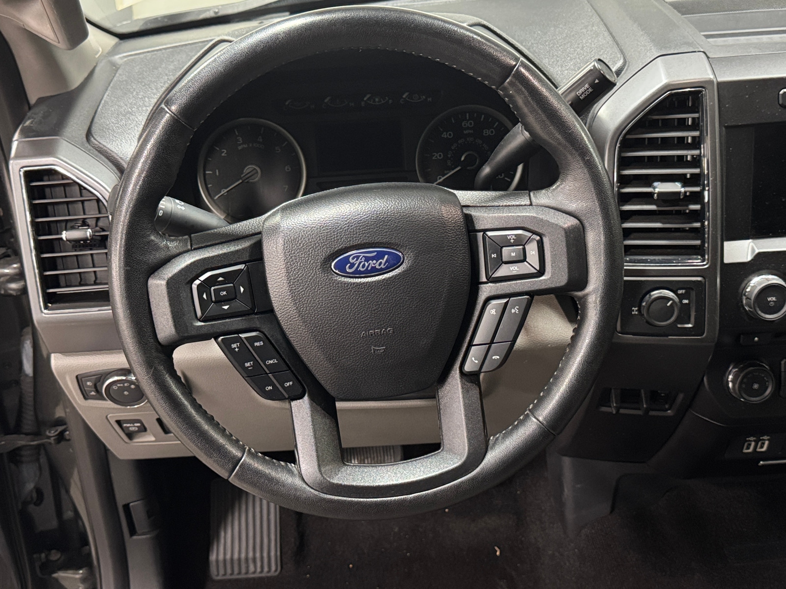 Thumbnail: 2018 Ford Econoline - 5