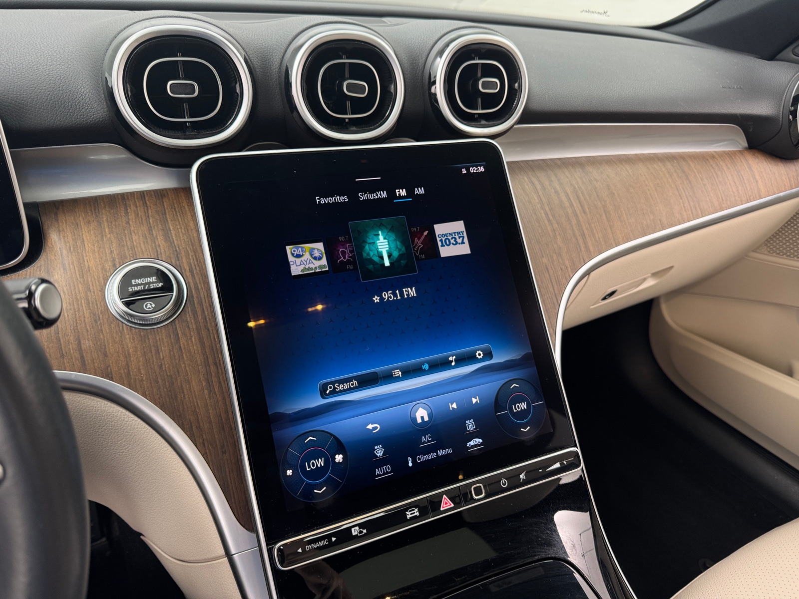 Thumbnail: 2024 Mercedes-Benz C-Class - 3