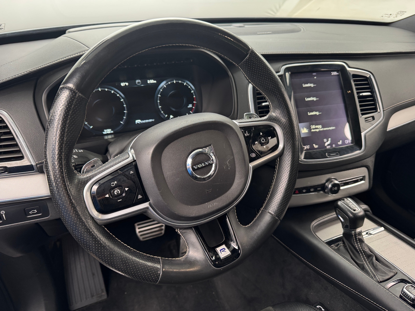 Thumbnail: 2019 Volvo XC90 - 4