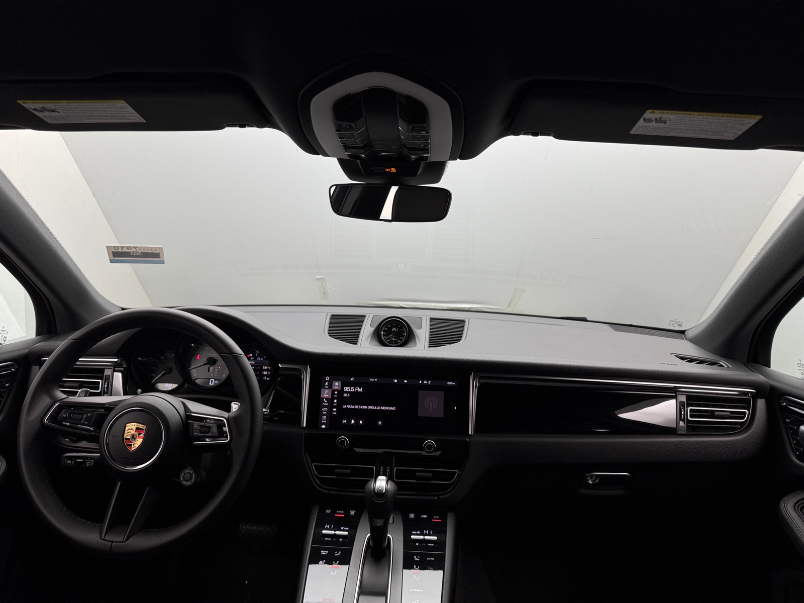 Thumbnail: 2024 Porsche Macan - 2