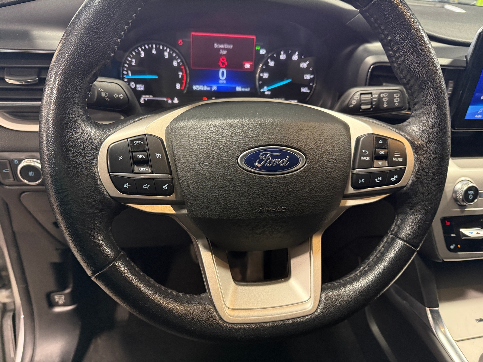 Thumbnail: 2022 Ford Explorer - 5