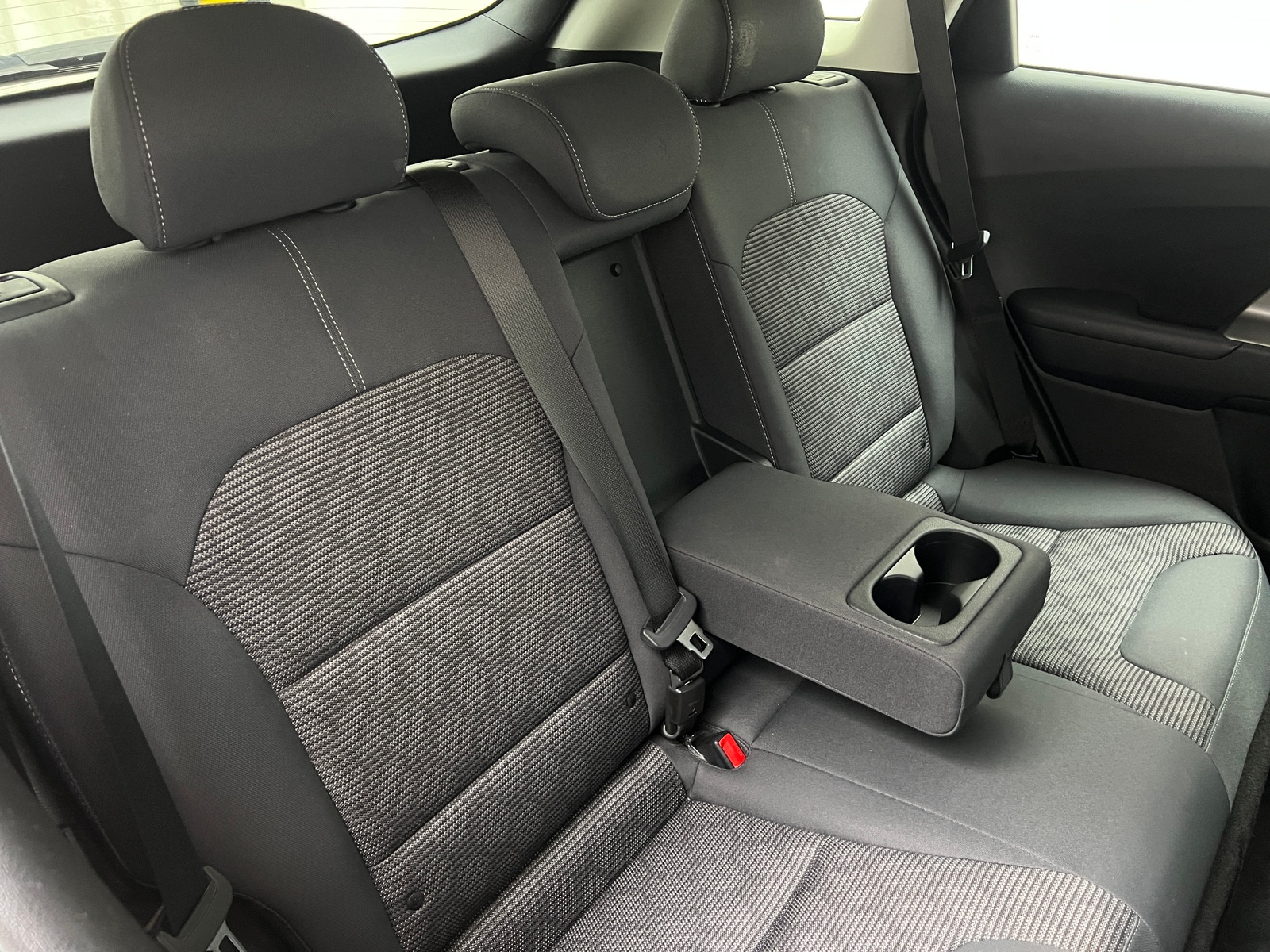 Thumbnail: 2018 Kia Niro - 6