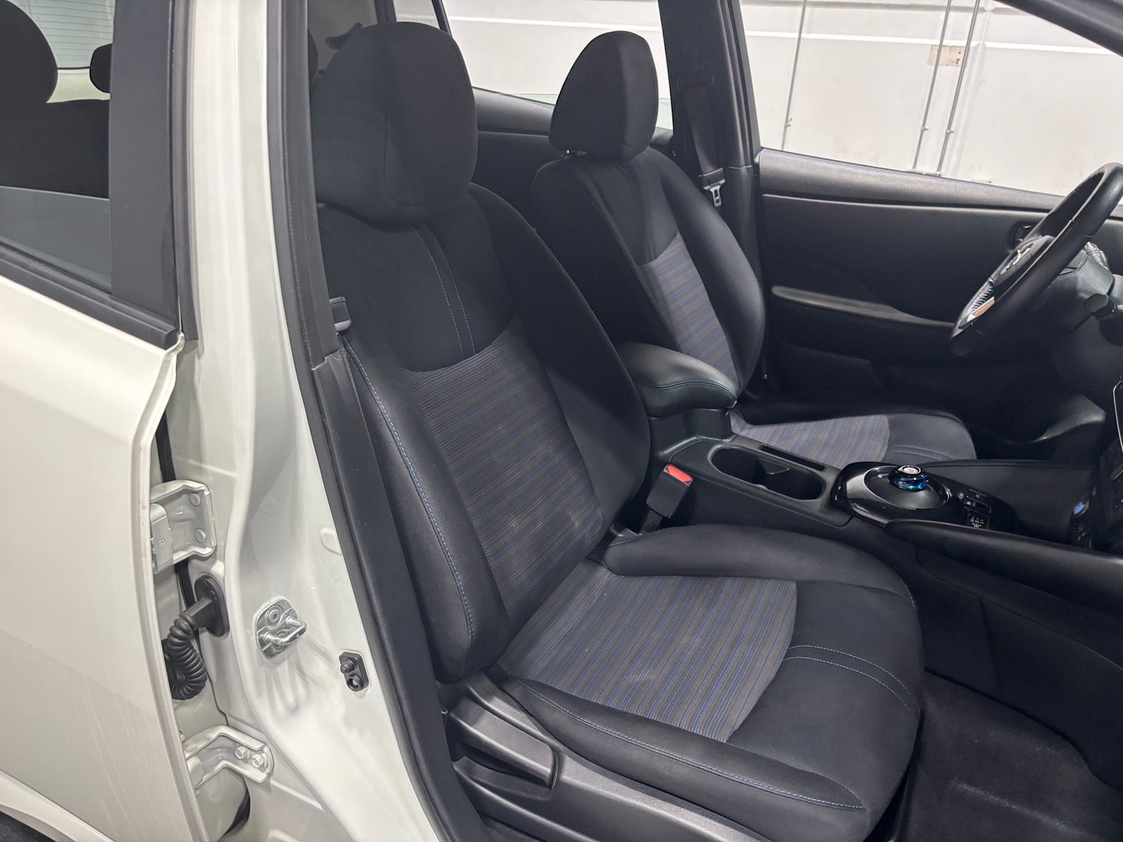 Thumbnail: 2022 Nissan Leaf - 2