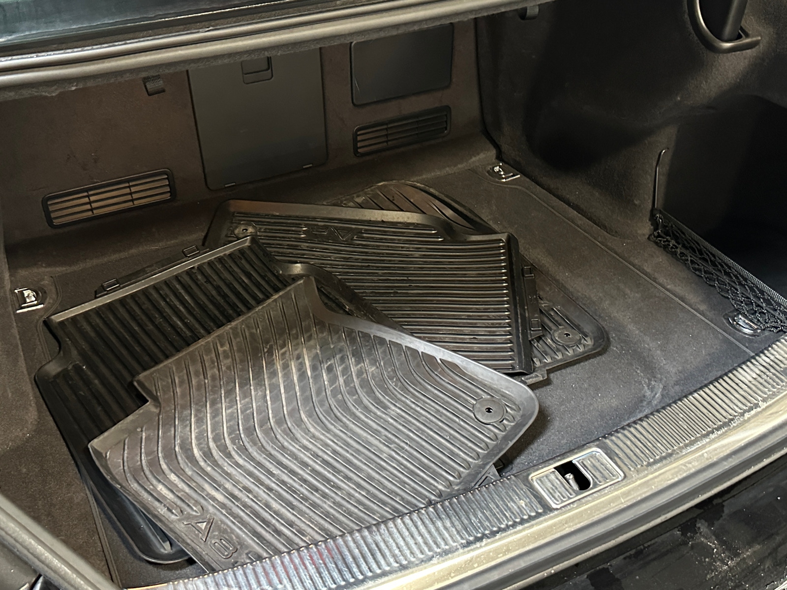 Thumbnail: 2014 Audi A8 - 6