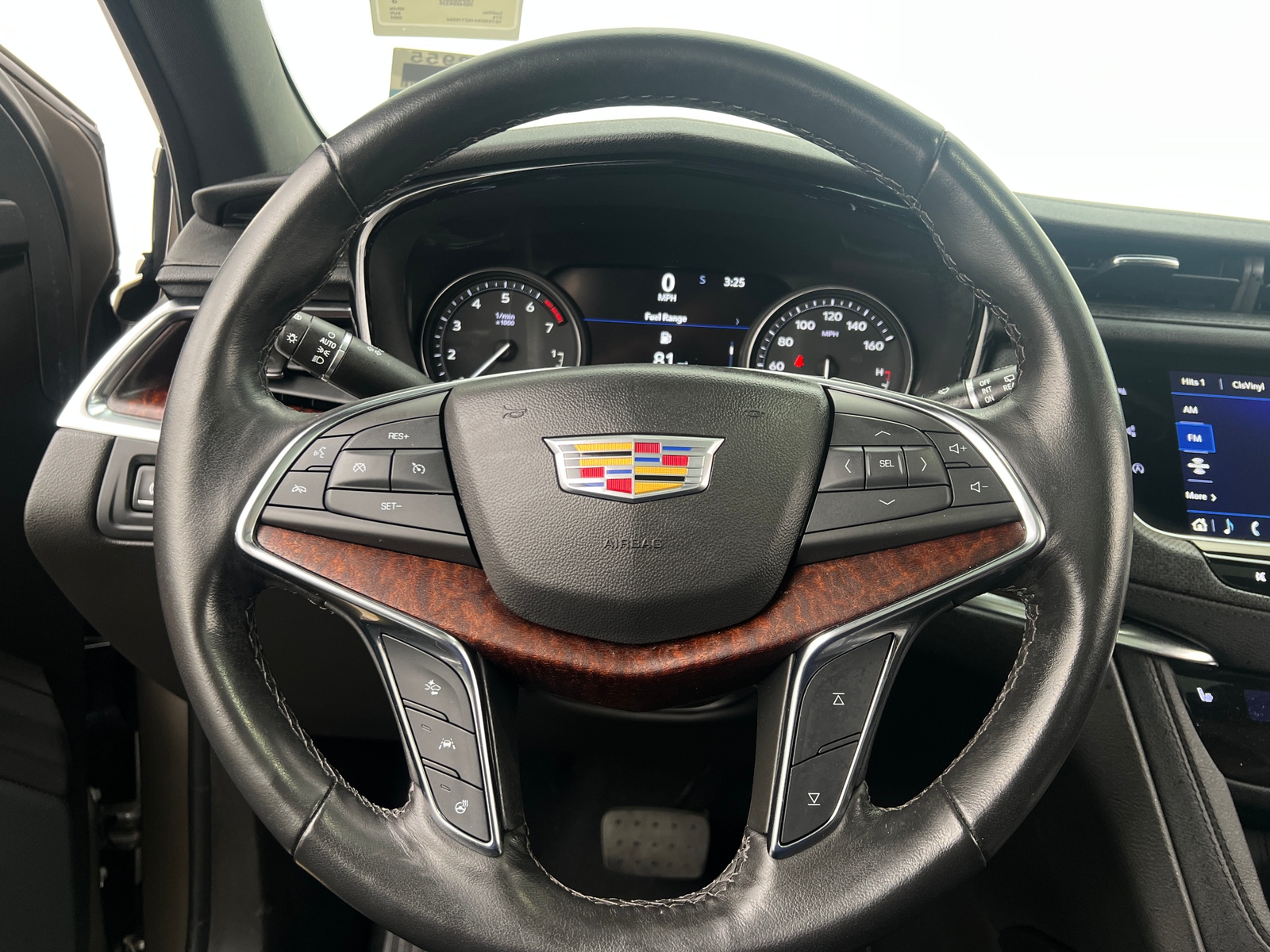 Thumbnail: 2022 Cadillac XT5 - 4