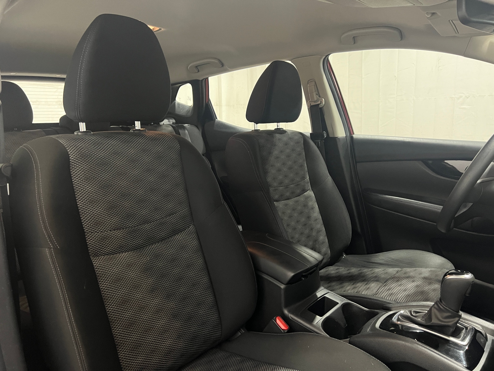 Thumbnail: 2020 Nissan Rogue Sport - 2