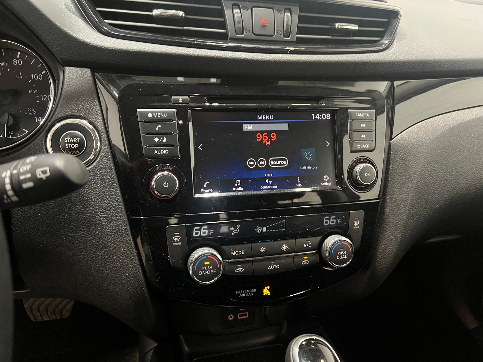 Thumbnail: 2020 Nissan Rogue Sport - 4