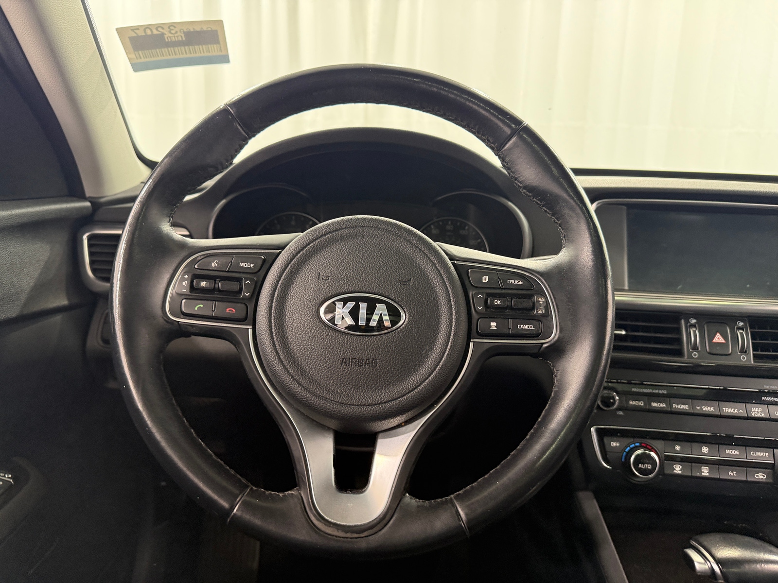 Thumbnail: 2017 Kia Optima - 4