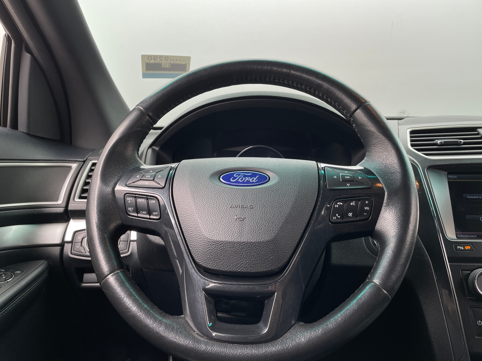 Thumbnail: 2016 Ford Explorer - 4