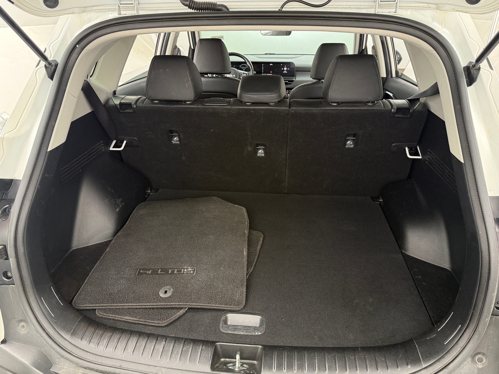 Thumbnail: 2024 Kia Seltos - 6