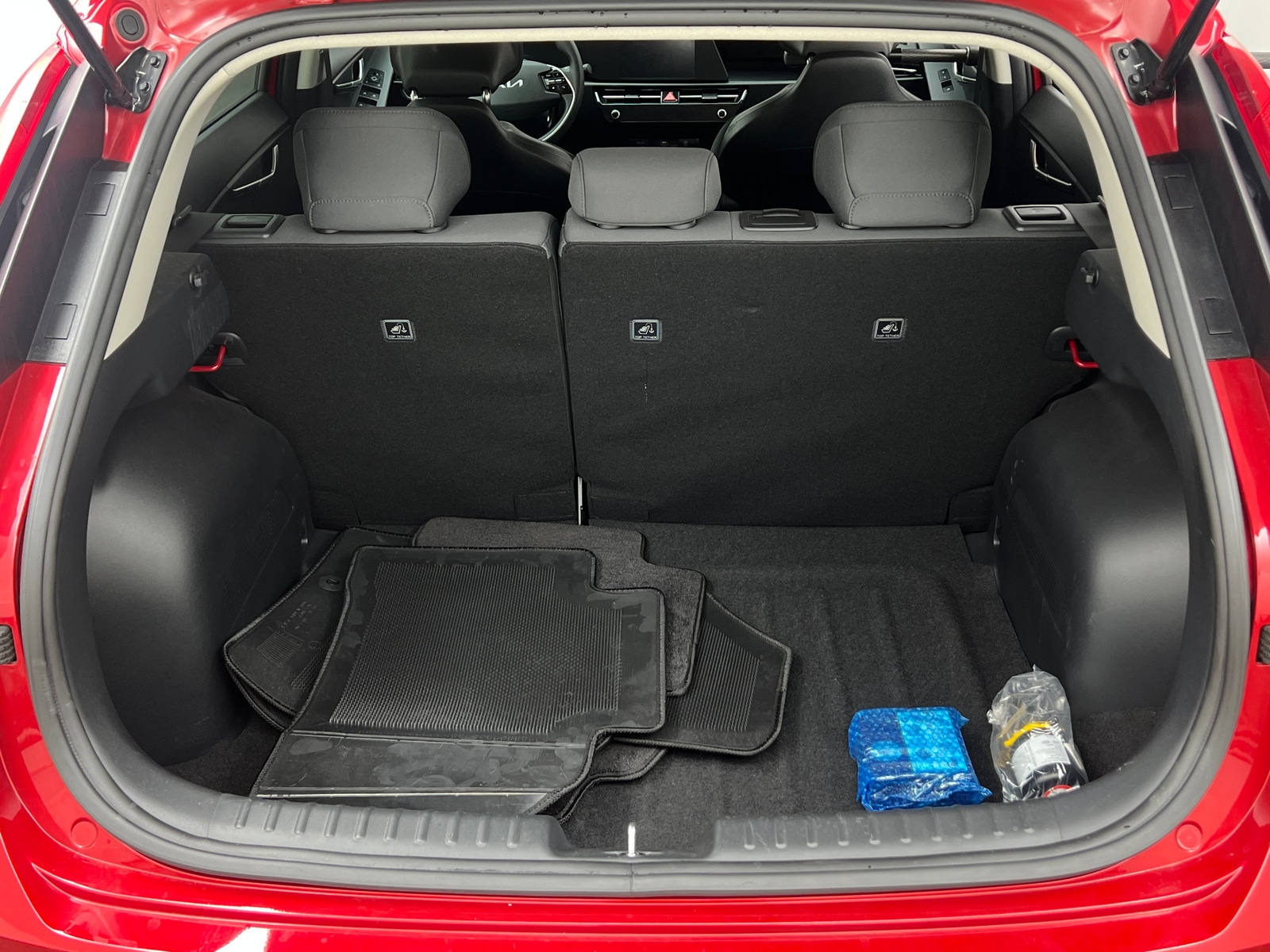 Thumbnail: 2024 Kia Niro - 7