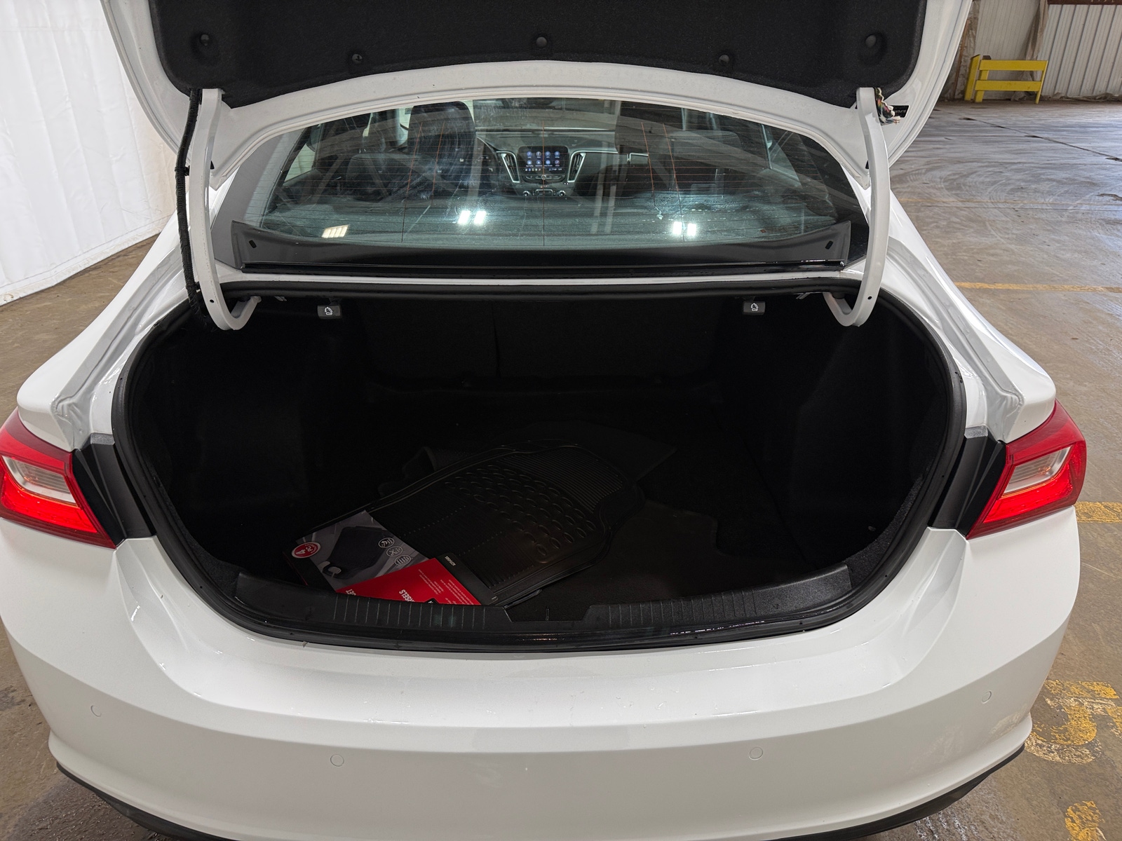 Thumbnail: 2024 Chevrolet Malibu - 7